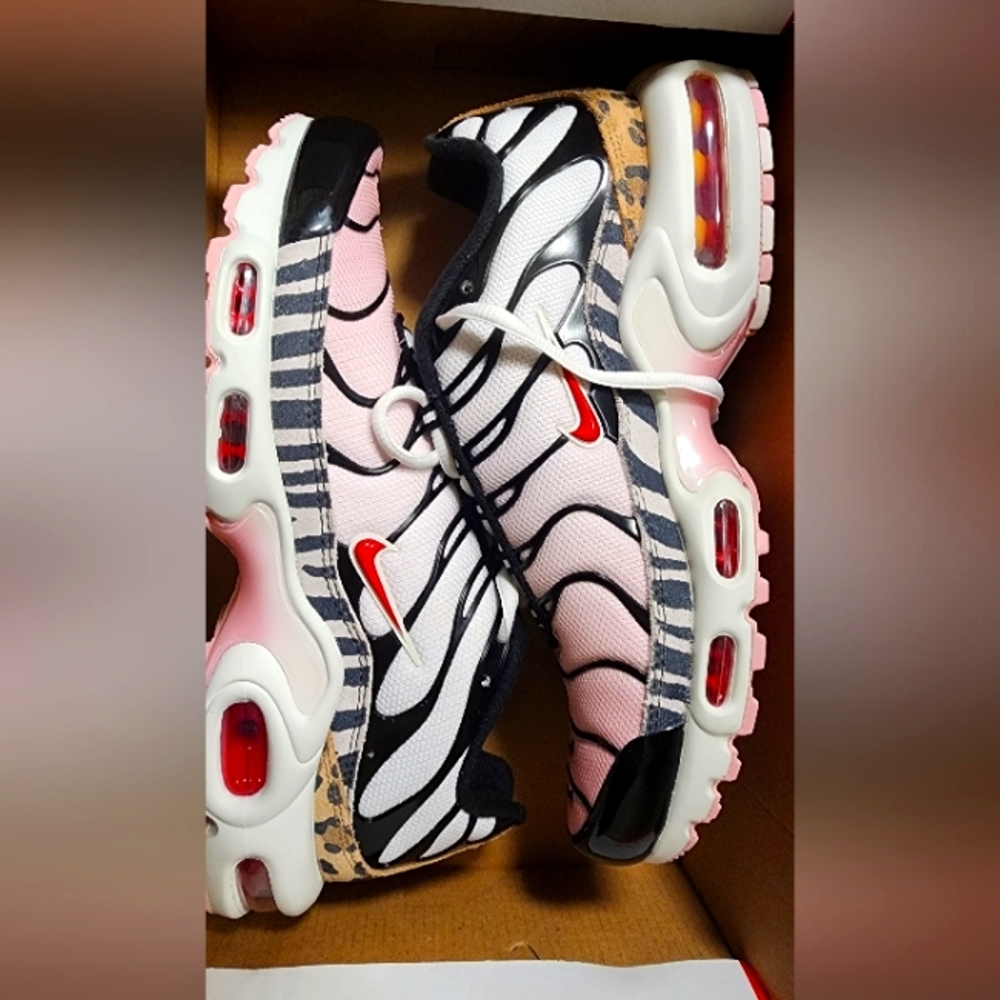 Nike women's air max plus Animal Instinct